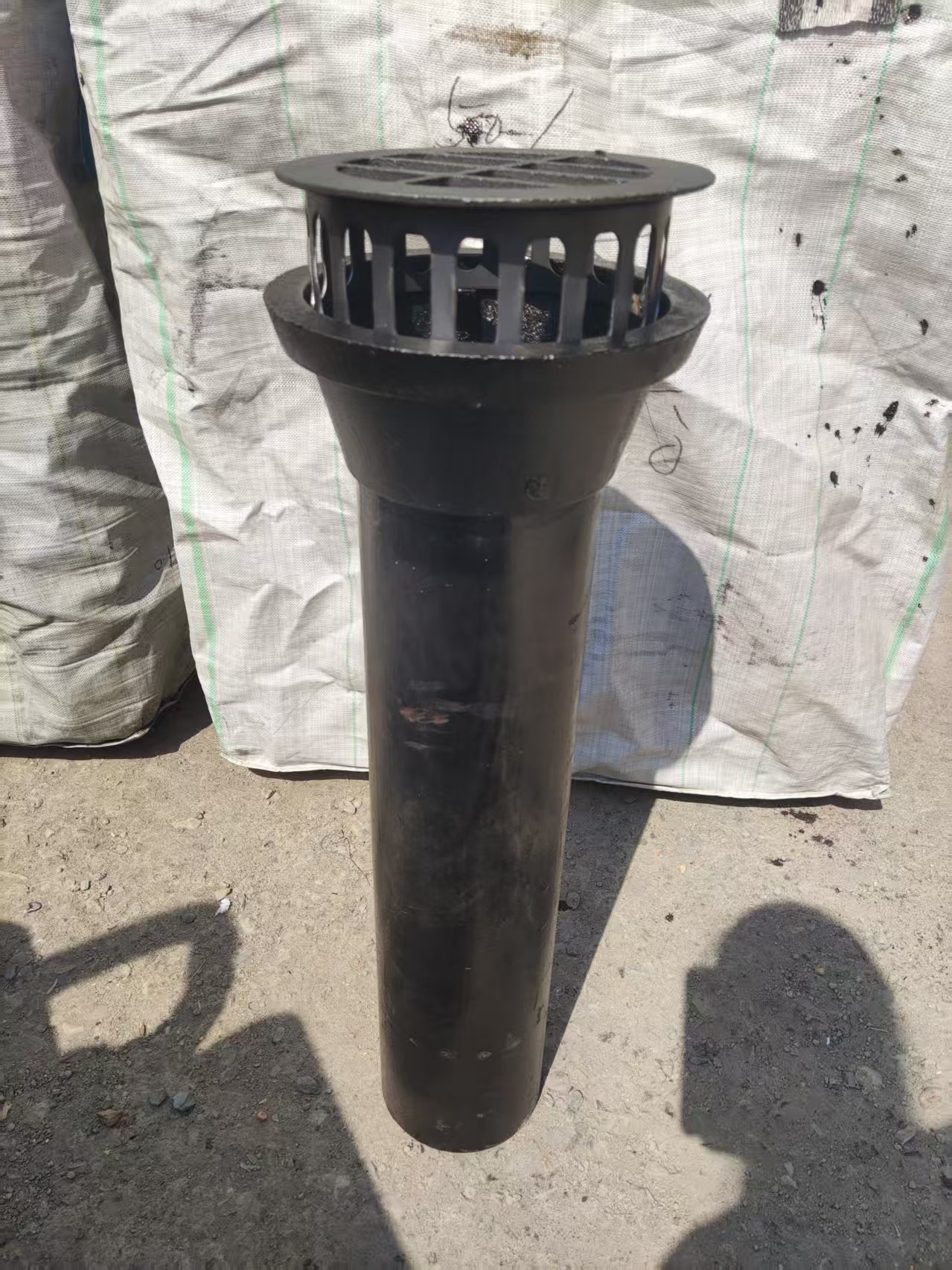 铸铁泄水管